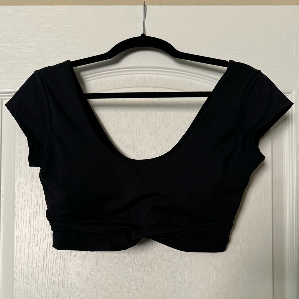 Cara Loren - Scoop Neck Short Sleeve Active Tank